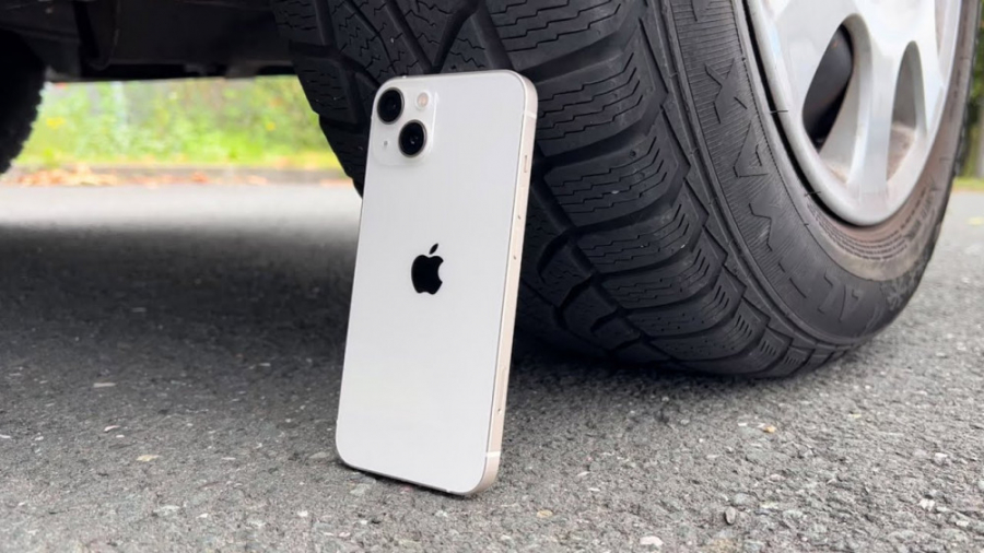 له کردن آیفون ۱۳ با تایر ماشین