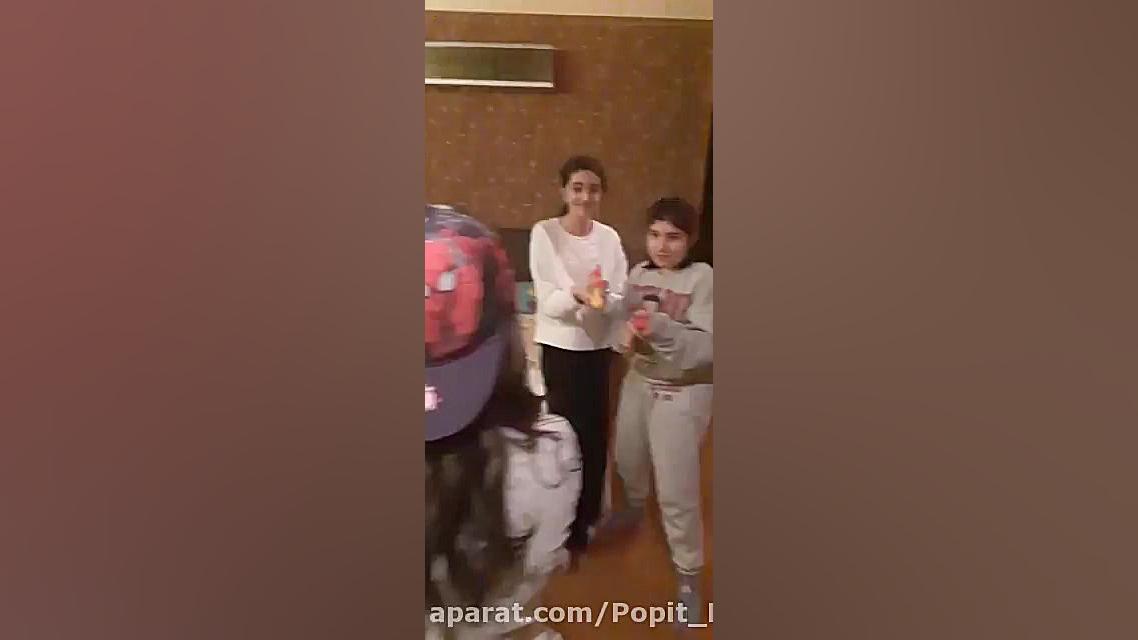 نه شرقی نه غربی،هیچ کدومتون هی...