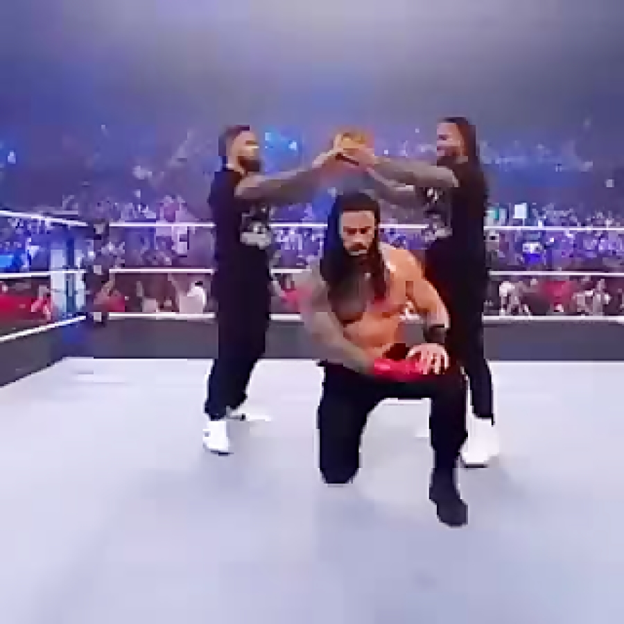 کشتی کج رومن رینز