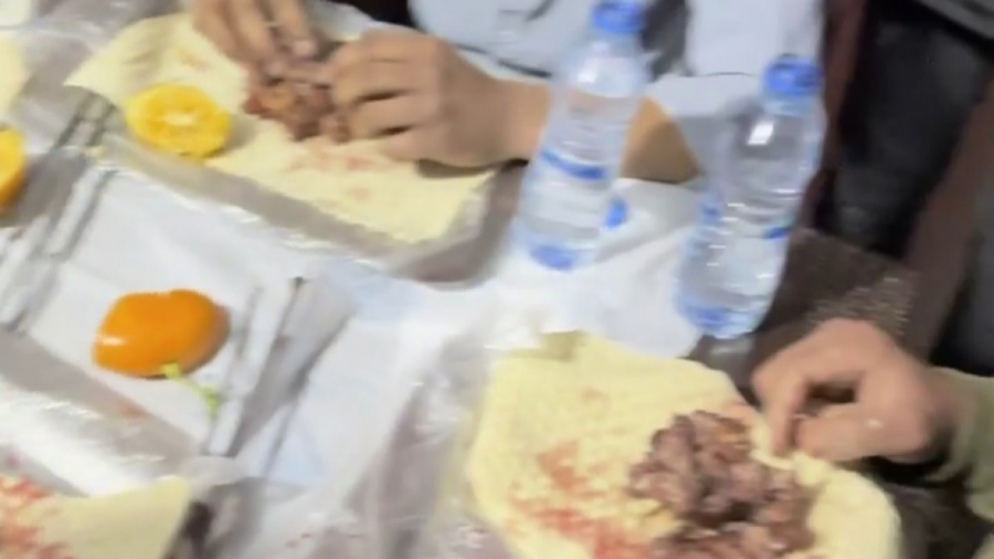 چالش و مسابقه کباب خوری چهار ن...