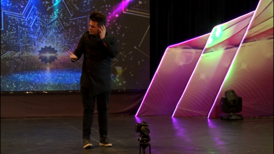 اجرای سامان اسماعیل زاده در مر...