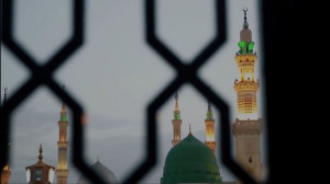 نماهنگ به من مگید مادر به مناس...
