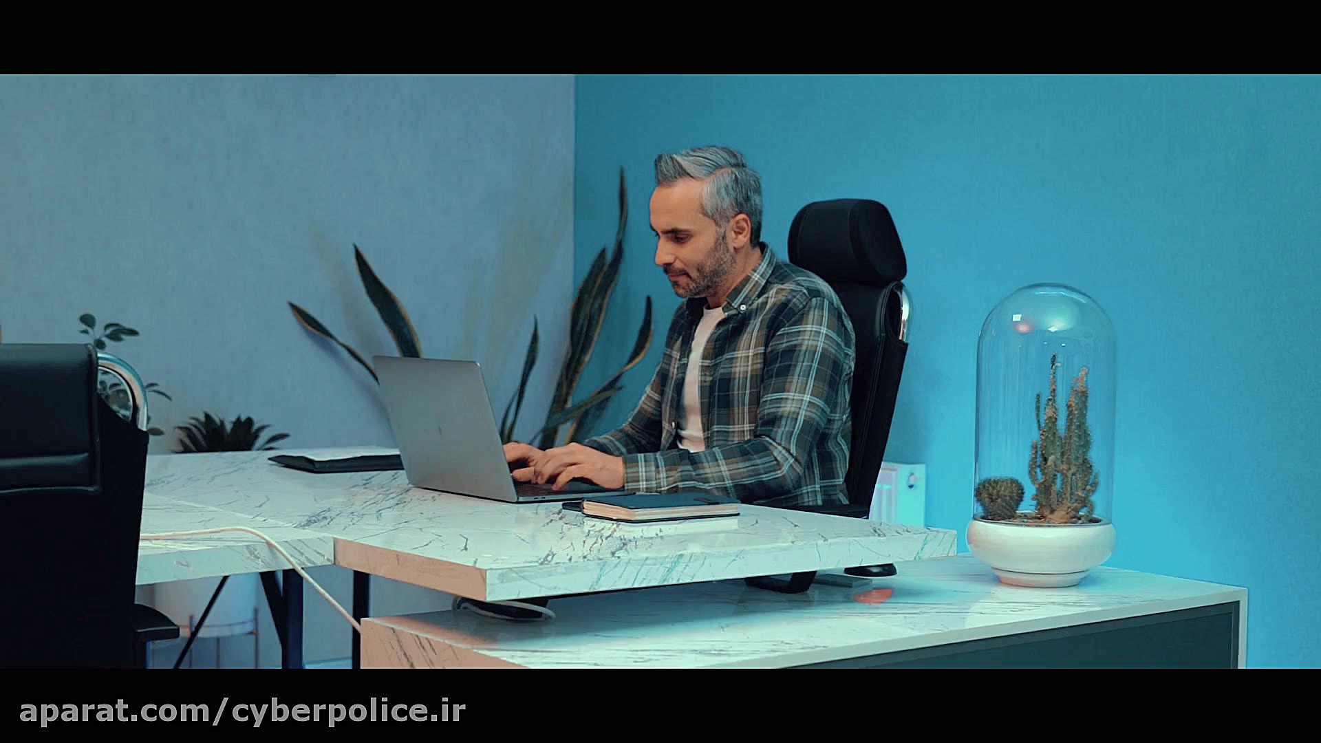 همراه و همدل فرزندانمان در فضا...