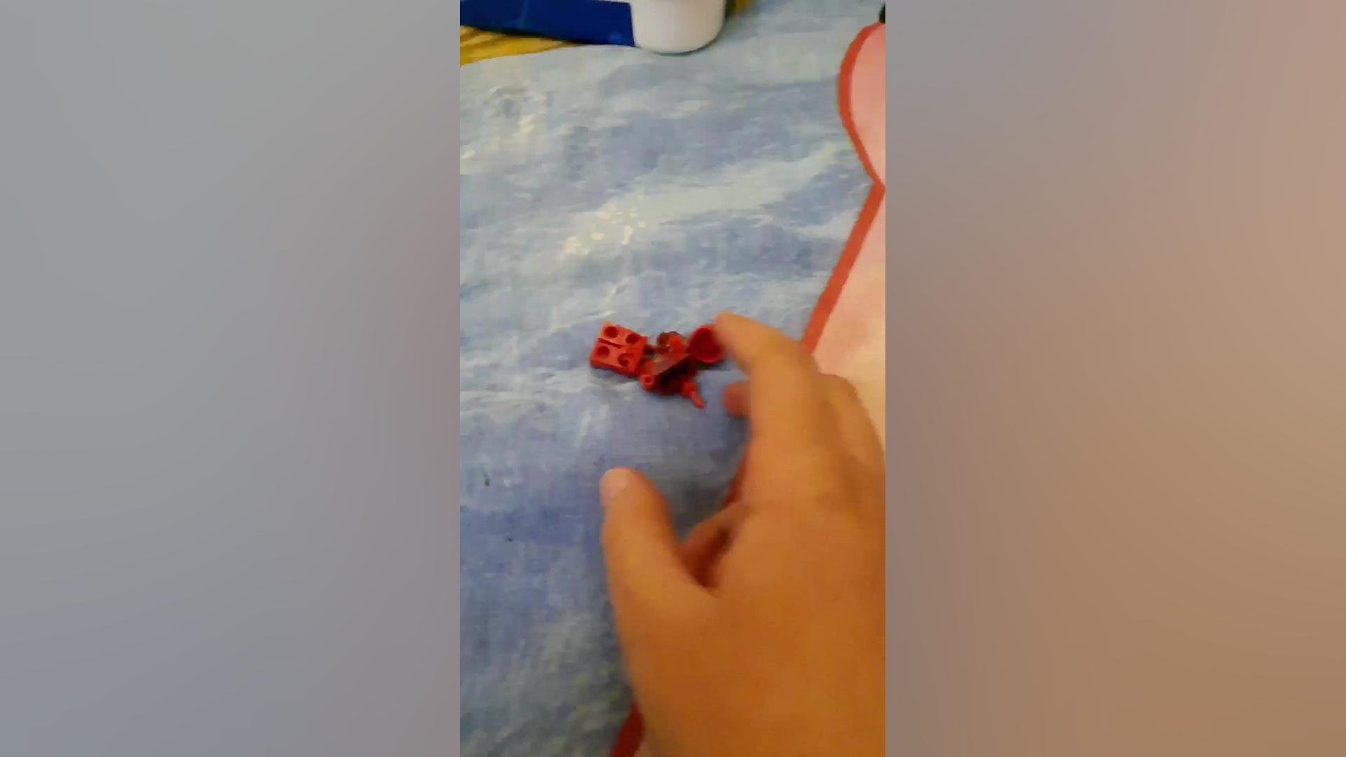 برسی لگو فلش