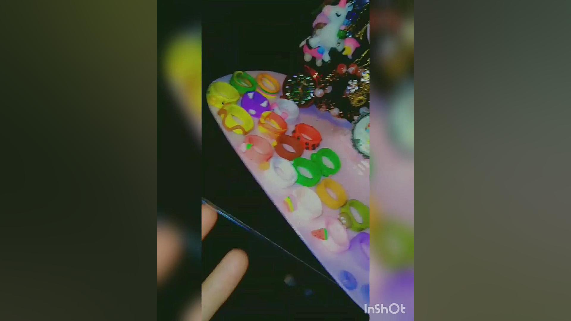 نشون دادن انگشتر کلی هام