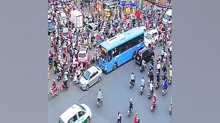 ترافیک ضدقانون شلوغی موتور ماش...