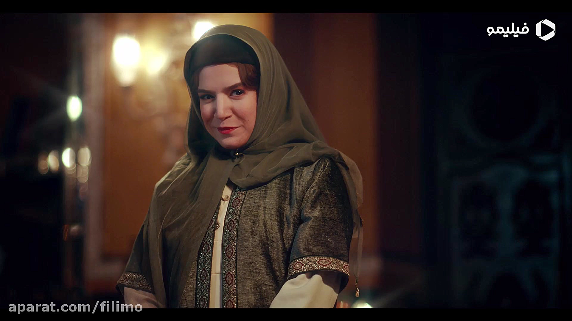 زن همیشه در صورت تاریخ غایب اس...