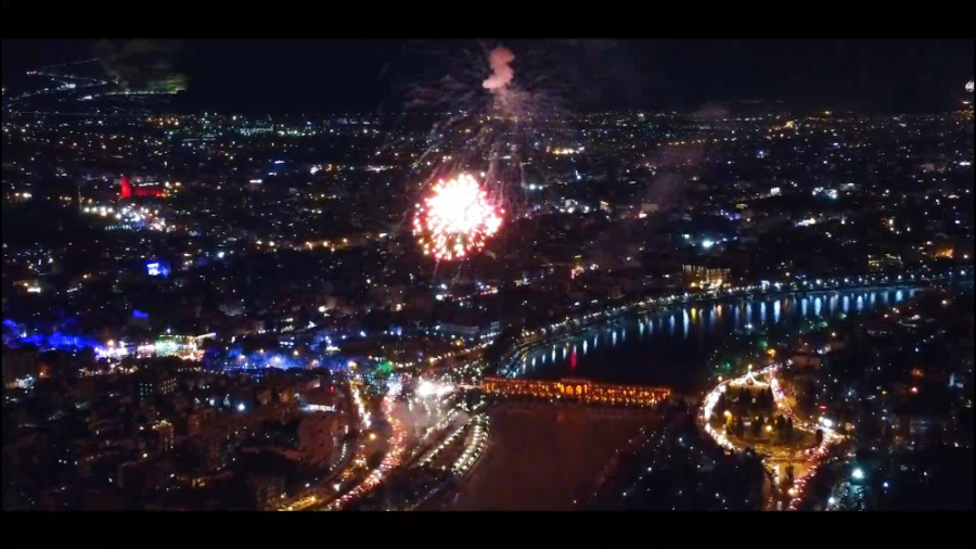 نورافشانی آسمان اصفهان در جشن...