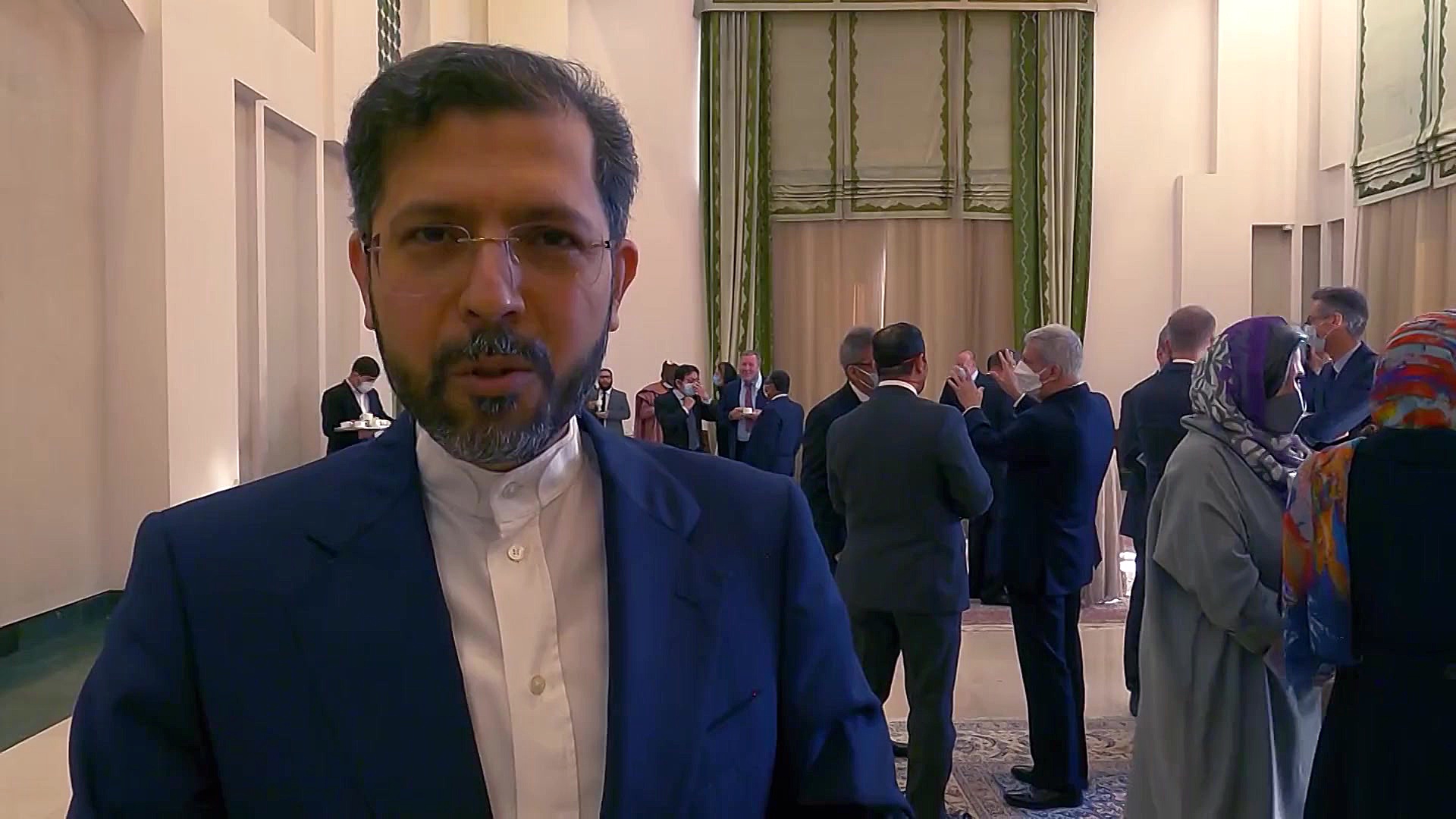 مستند &laquo;سلام سفرا&raquo;