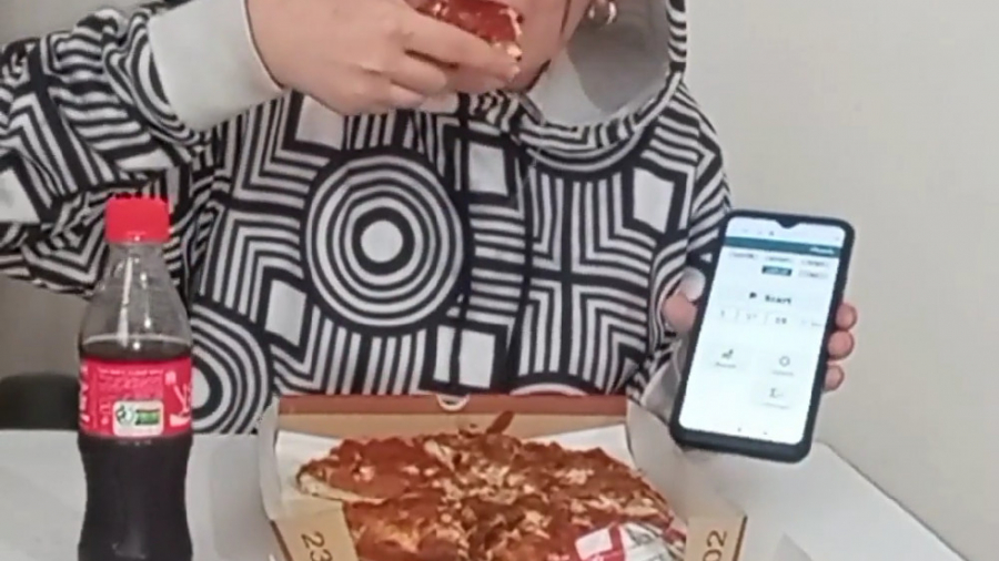 هاوژین محمدی چالش خوردن پیتزا...