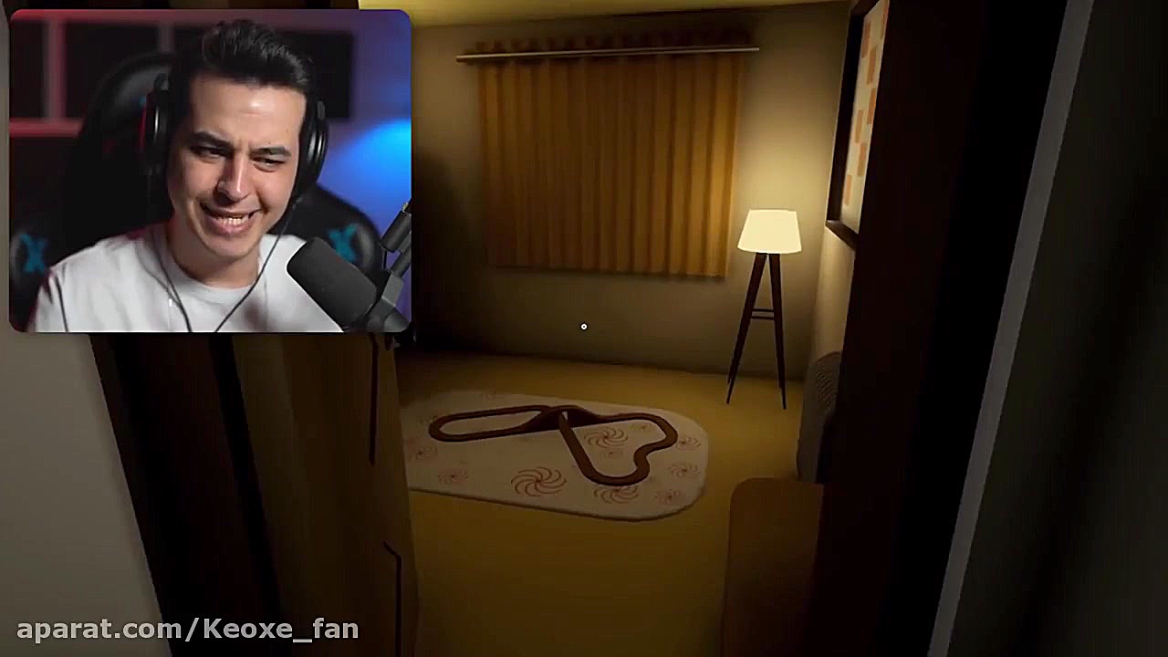 آریا کئوکسر با یک بازی ترسناک