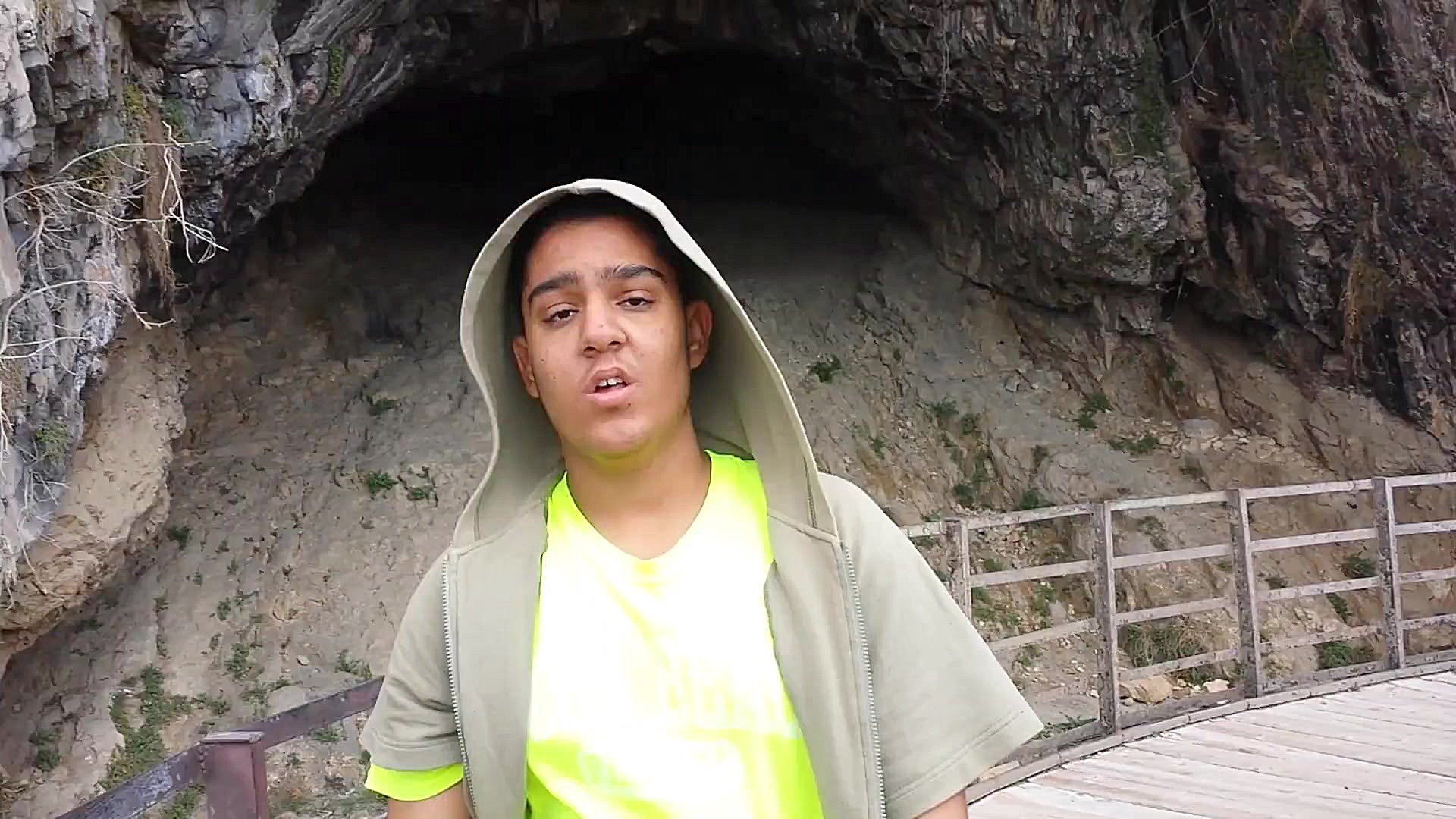 موزیک ویدیو یوونس ( بنگ بنگ)