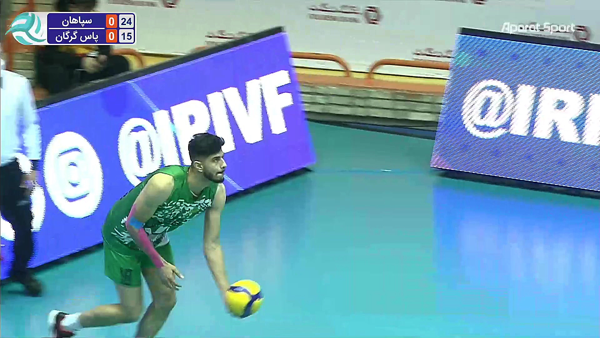 دیدار سپاهان  پاس گرگان از زاو...