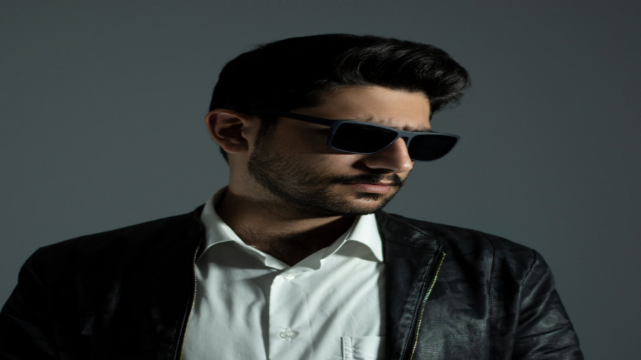 من اینجام و این منم!