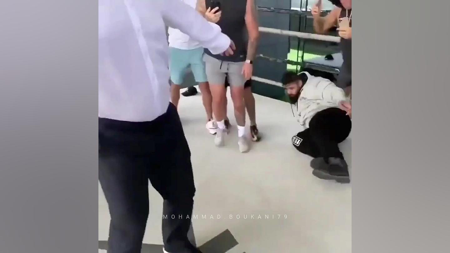 پرت کردن هالک ایرانی توسط مارت...