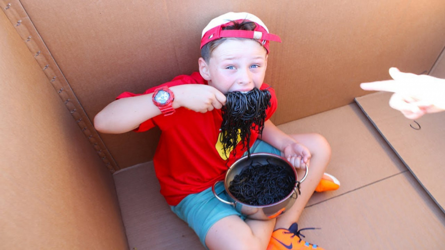 برنامه کودک آدریانا ، خوردن نو...