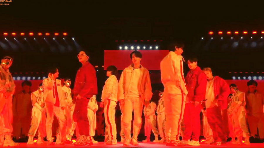 BTS  Fire کنسرت2022 پرمیشن تو...