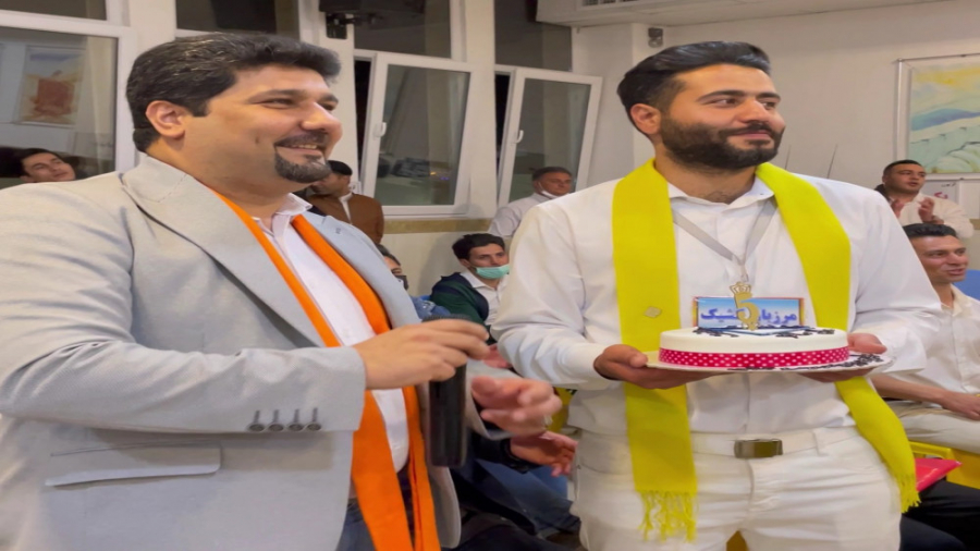 جشن تولد و آزاد مردی کمک راهنم...