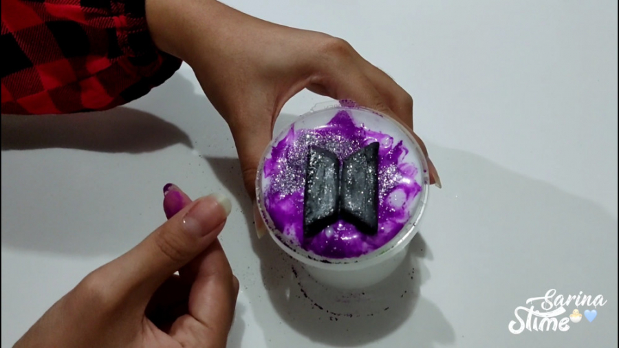 مخلوط کردن اسلایم شیری با تم ب...