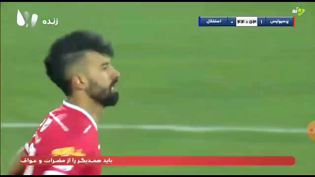 تیکه ای از دربی استقلال و پرسپ...