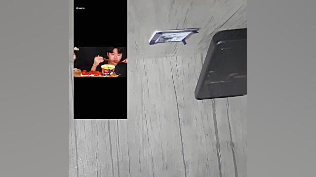 ری اکشن به مکبانگ های کره ای