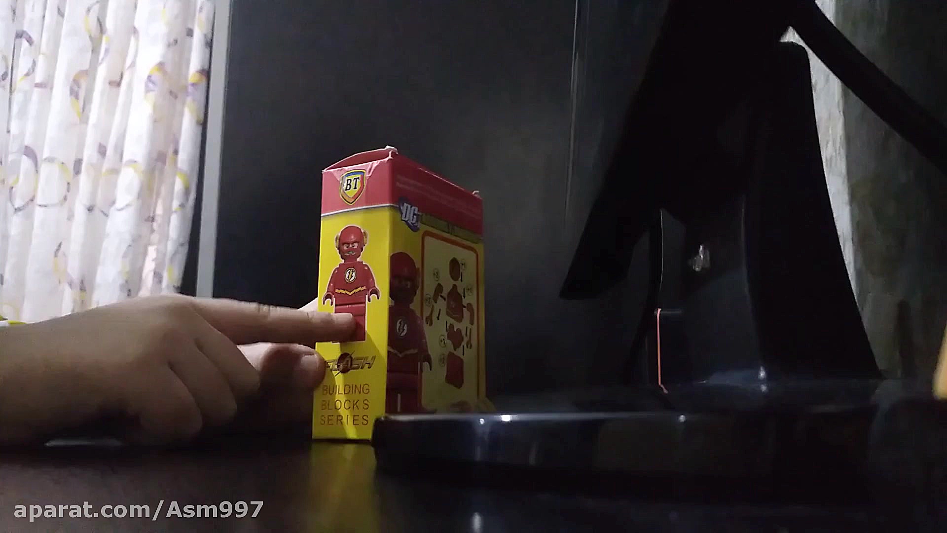 برسی لگو فلش