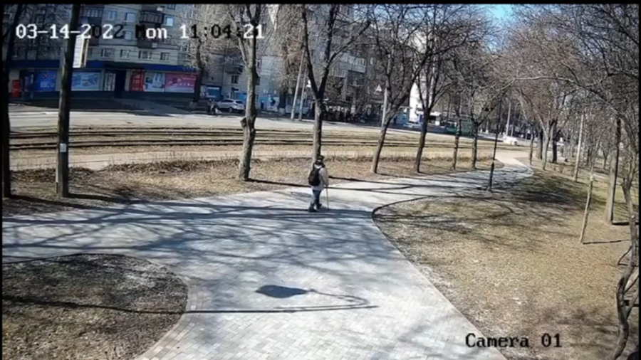 اصابت موشک در دو قدمی عابر پیا...