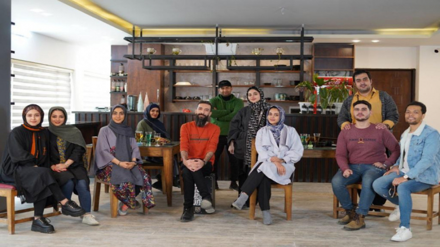 دیاکو بند  چقدر باهمه فرق داری