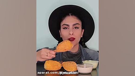 چالش غذا خوردن