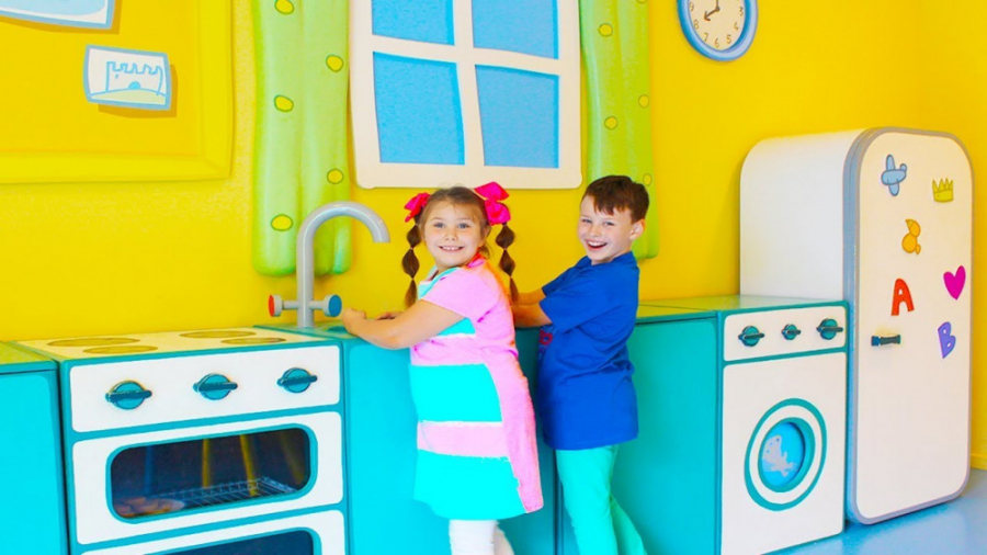 برنامه کودک آدریانا  سفر خانوا...