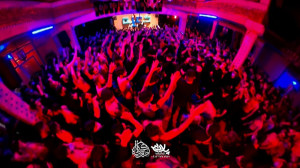 روی قبرم بنویسید که نوکر بودم...