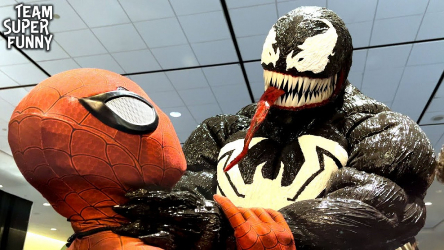 مبارزه مرد عنکبوتی و ونوم در و...