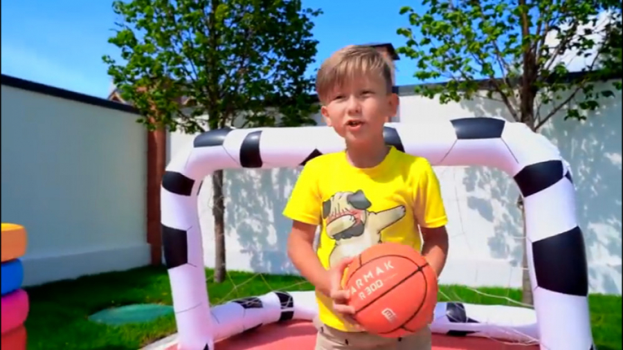 برنامه کودک سینا  سینا و تزئین...