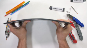 آزمون مقاومت گلکسی تب اس ۸ اول...