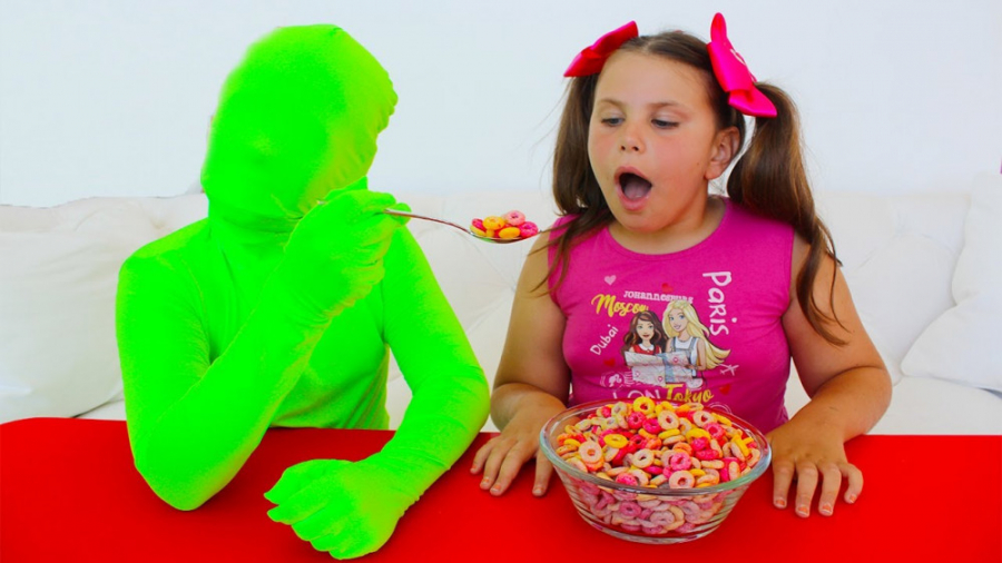 برنامه کودک آدریانا ، لباس جاد...