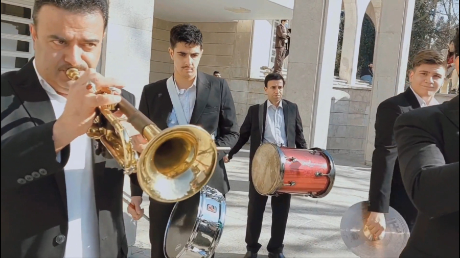 سکانس اجرای گروه موزیک آل یاسی...