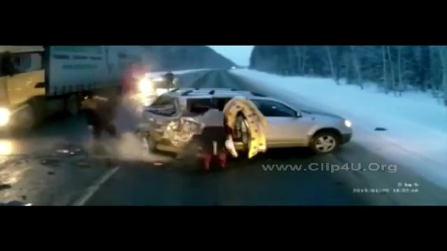 نجات معجره آسای کودک ۲ ساله از...