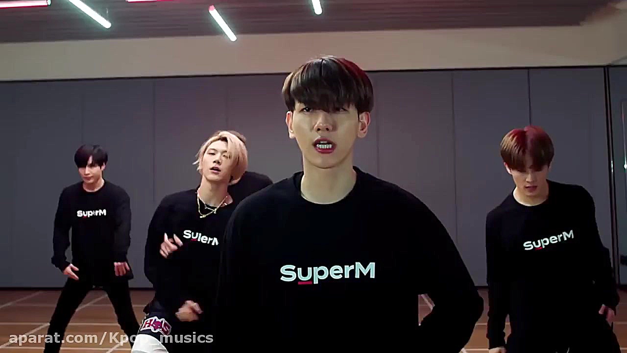 اجرای آهنگ tiger inside از پسر...