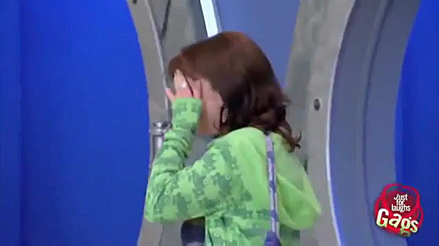 لخت شدن پسر جلوی مردم باورتون...