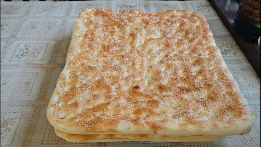 پخت آسان نان کنجد دار در خانه