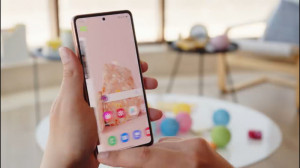 ویدیو بررسی کامل گوشی Samsung...