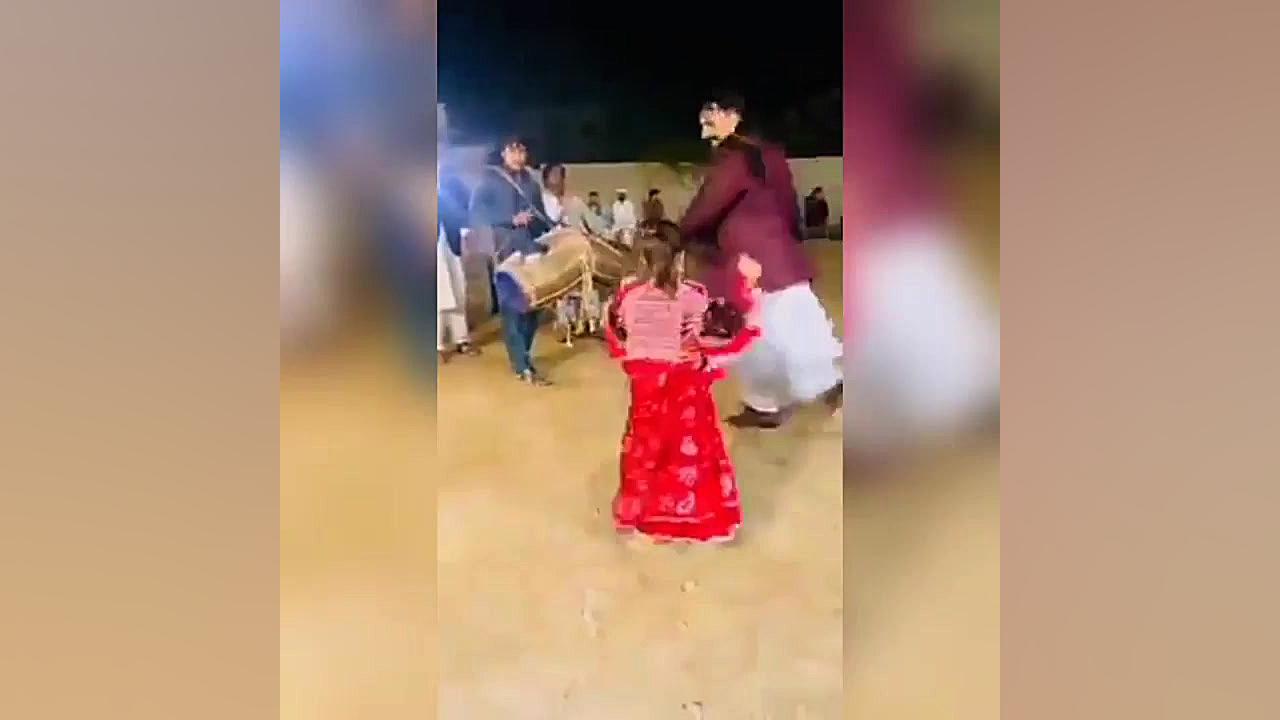 رقص  کلیپ  آهنگ  افغانی  دختر...