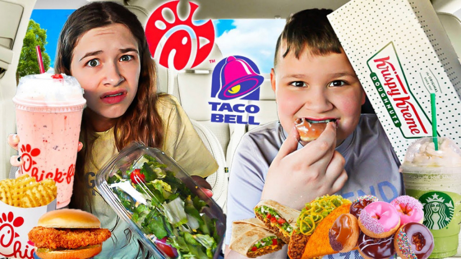 مدی و سیلا  خوردن غذای مختلف ب...