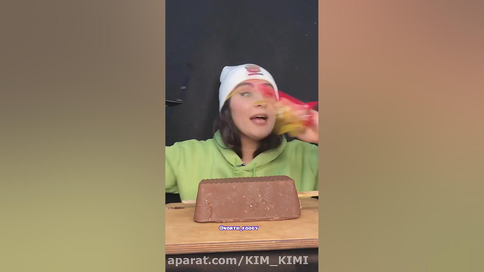 چالش غذا خوردن