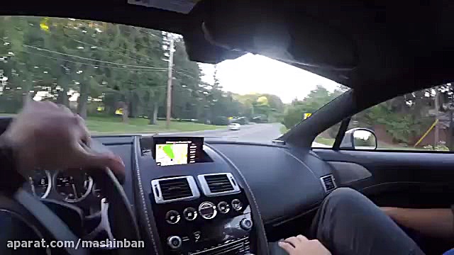 شتاب و صدای اگزوز آستون مارتین...