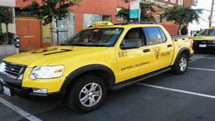 اسنپ گرفتم این ماشین اومد دنبا...