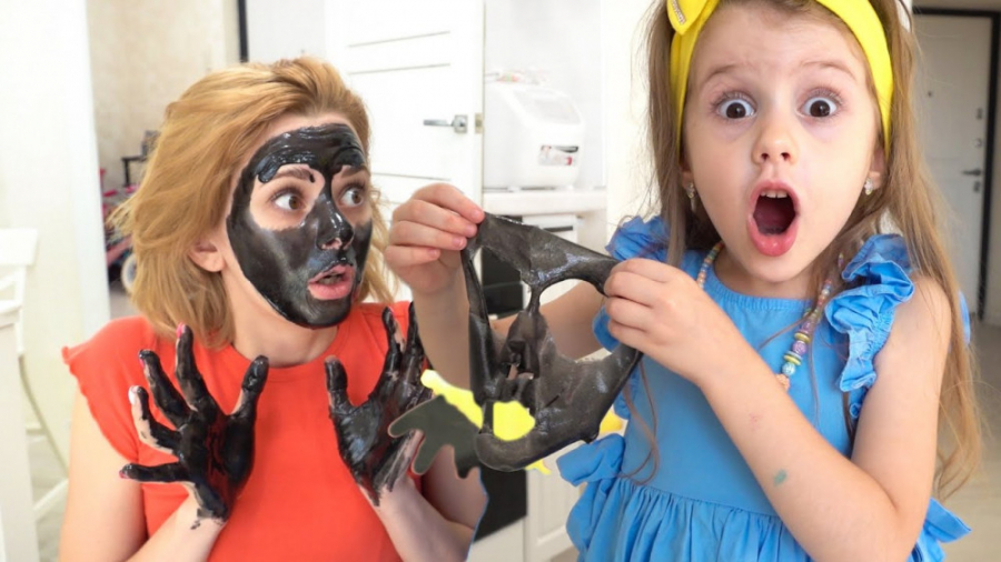 داستان های خنده دار ایوا و مام...