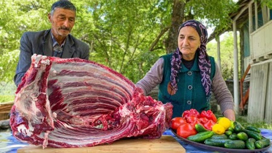 دنده های گوشت گاو کاملا پخته ش...