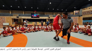 آموزش فنون کشتی توسط علیرضا دب...