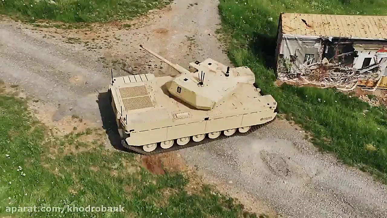 شلیک تانک رباتیک به خودروها و...